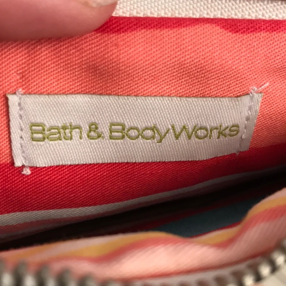 Bath and body works make up bag - Picture 3 of 4
